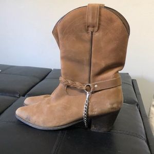 Horseback riding country western boots
